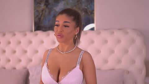 Bella online show from 03-31-26, 05:46