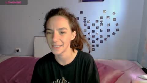 bellaqueen0701 online show from 11-20-25, 09:42