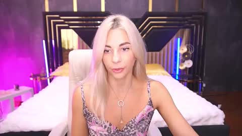 Bella online show from 11-05-25, 09:04