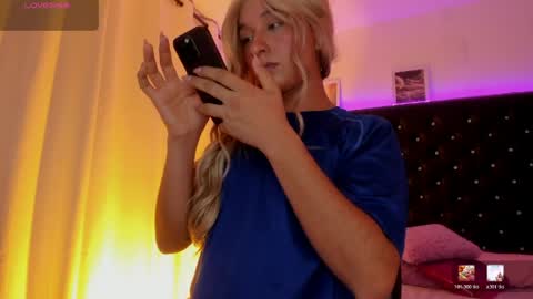 Snapshot of bellaroge chatting on 05-27-26, 05:15 bellaroge online show from 05-27-26, 05:15