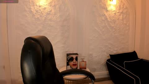 Snapshot of bellarosex1 chatting on 11-08-25, 03:39 Bella Rose online show from 11-08-25, 03:39