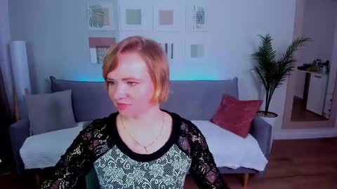 Snapshot of bellasmittssy chatting on 04-14-26, 09:26 bellasmittssy online show from 04-14-26, 09:26