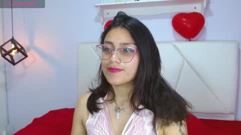 bellastonee1 online show from 12-18-24, 04:09