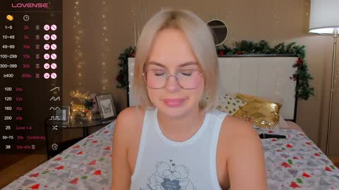 Snapshot of bellatip chatting on 01-16-25, 04:07 Bella online show from 01-16-25, 04:07