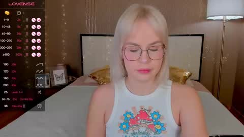 Snapshot of bellatip chatting on 03-02-25, 12:53 Bella online show from 03-02-25, 12:53