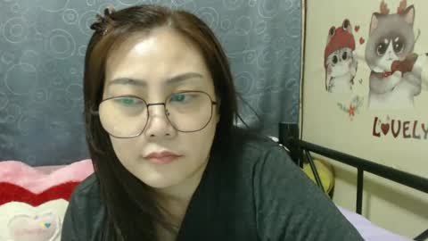 Bella online show from 02-25-25, 01:41