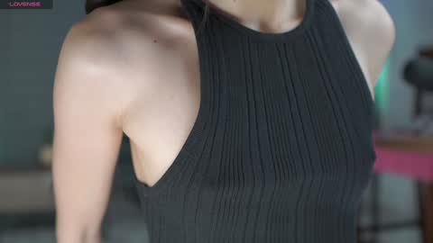 Belle Adrienne  IG  online show from 12-08-24, 11:57