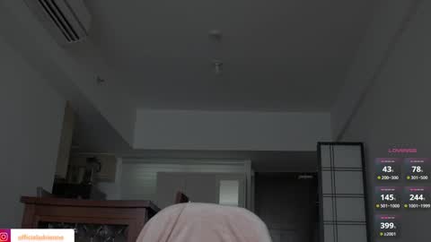 Snapshot of belle_adrienne chatting on 02-25-26, 04:11 Belle Adrienne IG online show from 02-25-26, 04:11