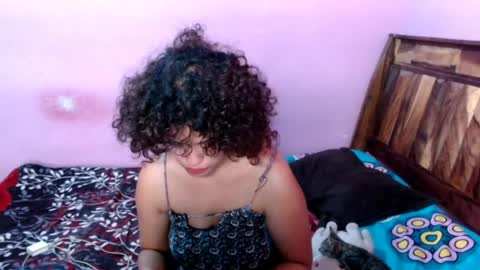 Snapshot of belle_katty000 chatting on 04-28-26, 10:59 SOFIA online show from 04-28-26, 10:59
