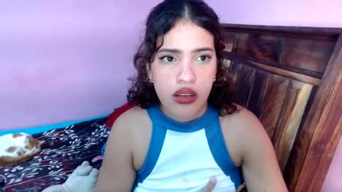 Snapshot of belle_katty000 chatting on 05-21-26, 09:44 SOFIA online show from 05-21-26, 09:44