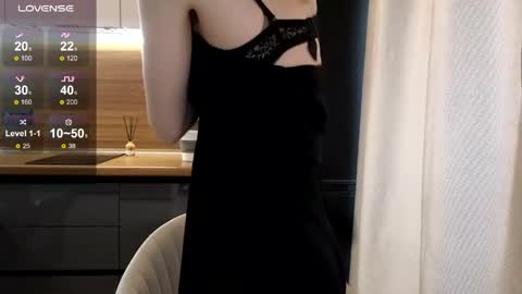 Snapshot of belle_vill chatting on 05-31-26, 10:11 Belle online show from 05-31-26, 10:11