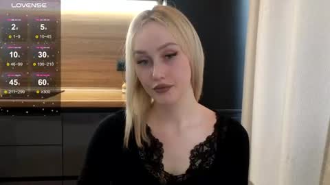 Snapshot of belle_vill chatting on 06-10-26, 11:31 Belle online show from 06-10-26, 11:31