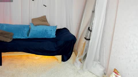 Belle online show from 11-07-25, 01:05