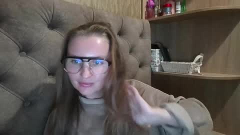 Snapshot of belleamiee chatting on 10-28-25, 05:26 Amelia online show from 10-28-25, 05:26