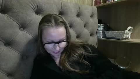 Snapshot of belleamiee chatting on 11-05-25, 06:52 Amelia online show from 11-05-25, 06:52