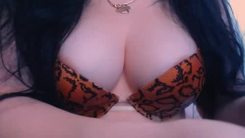 Hello I am kind friendly and cute girl online show from 01-11-25, 09:15