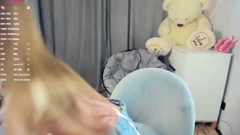 Bella online show from 06-30-26, 09:16