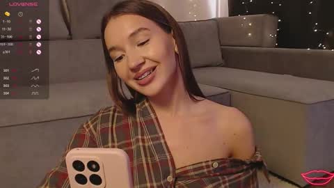 Snapshot of bellla_haddid chatting on 02-03-26, 05:49 Bella online show from 02-03-26, 05:49