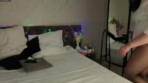 Snapshot of bellmira chatting on 05-18-26, 09:26 bellmira online show from 05-18-26, 09:26