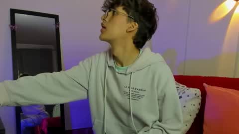 Neon online show from 09-26-25, 11:03