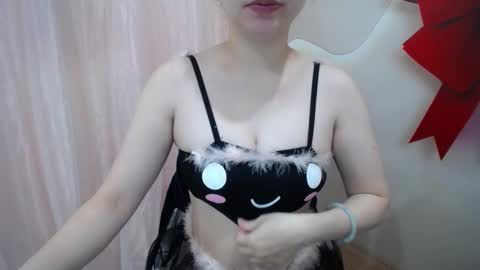 Snapshot of belly18only chatting on 11-01-25, 01:29 Belly online show from 11-01-25, 01:29