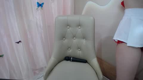 Snapshot of belly18only chatting on 12-01-25, 01:21 Belly online show from 12-01-25, 01:21