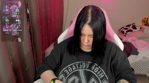 LinaBoo online show from 03-27-26, 10:15