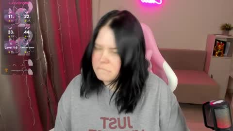 LinaBoo online show from 04-04-26, 05:06