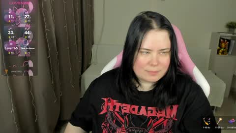 LinaBoo online show from 04-07-26, 04:02