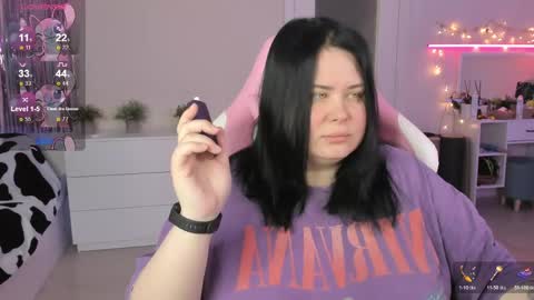 LinaBoo online show from 05-18-26, 08:31