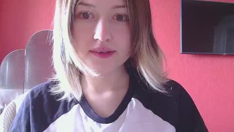 Snapshot of belovedmary chatting on 06-02-26, 08:38 belovedmary online show from 06-02-26, 08:38