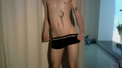 Snapshot of belyaxx chatting on 05-19-26, 08:48 PrettyBoy online show from 05-19-26, 08:48