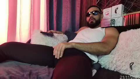 Snapshot of ben_blaze chatting on 11-21-25, 06:12 BEN online show from 11-21-25, 06:12