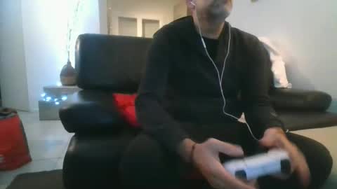 benbare13 online show from 11-23-25, 08:08