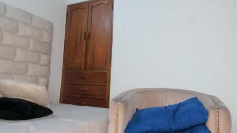 Snapshot of benbrownn chatting on 10-12-25, 03:16 online show from 10-12-25, 03:16