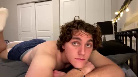 Snapshot of benchedtoast chatting on 11-30-25, 01:31 benchedtoast online show from 11-30-25, 01:31