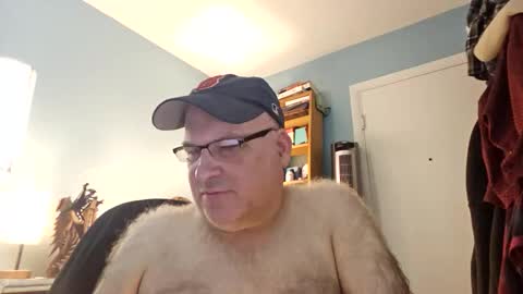 Snapshot of bendavewill chatting on 05-21-26, 06:42 Bendavewill online show from 05-21-26, 06:42