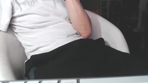 Snapshot of benijamin chatting on 05-19-26, 10:16 benijamin online show from 05-19-26, 10:16