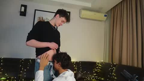 Snapshot of benjamin_ar chatting on 12-18-25, 11:27 benjamin_ar online show from 12-18-25, 11:27