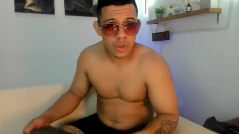 Snapshot of benjamin_lich chatting on 03-16-26, 05:44 benjamin_lich online show from 03-16-26, 05:44