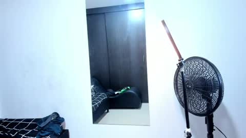 Snapshot of benjamin_lichx chatting on 05-23-26, 06:40 Benjamin online show from 05-23-26, 06:40