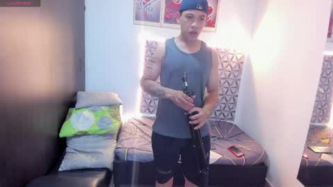 Snapshot of benjamin_lichx chatting on 06-06-26, 03:00 Benjamin online show from 06-06-26, 03:00