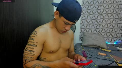Snapshot of benjamin_lichx chatting on 06-06-26, 03:28 Benjamin online show from 06-06-26, 03:28