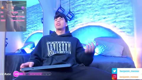 Snapshot of benjamin_more chatting on 09-15-25, 12:27 BENJAMIN online show from 09-15-25, 12:27