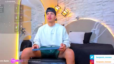 Snapshot of benjamin_more chatting on 10-26-25, 11:16 BENJAMIN online show from 10-26-25, 11:16