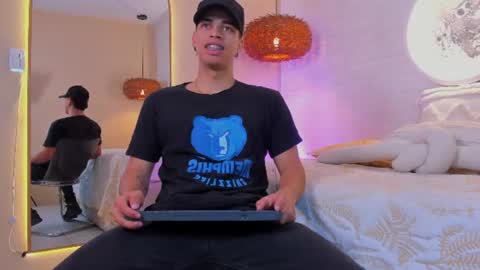 BENJAMIN online show from 06-20-26, 03:53