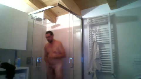 Snapshot of bennik1989 chatting on 06-21-26, 03:53 bennik1989 online show from 06-21-26, 03:53