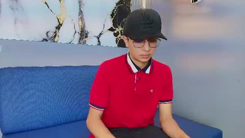 Snapshot of benny_mikll chatting on 06-18-26, 09:52 Benny online show from 06-18-26, 09:52