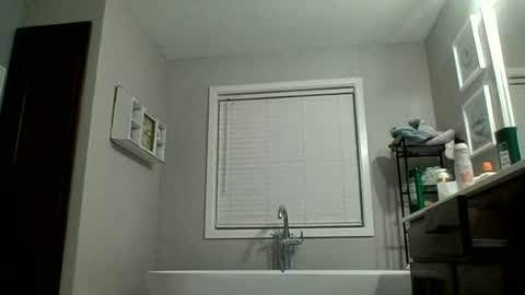 Snapshot of bennyc04041987 chatting on 06-30-26, 09:32 BennyC online show from 06-30-26, 09:32