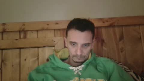 Snapshot of bennymn chatting on 02-14-25, 03:54 benny and innocentvixon online show from 02-14-25, 03:54